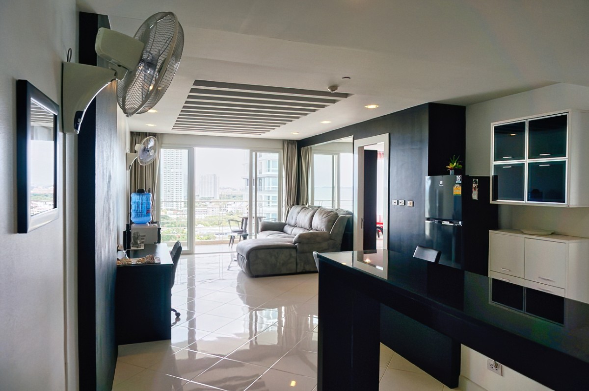 Stunning Sea View Corner Unit | For Sale at La Royale Condominium