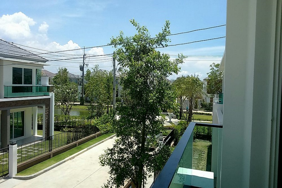 บลิส-บาย-เดอะ-แกรนด์-พระราม-2